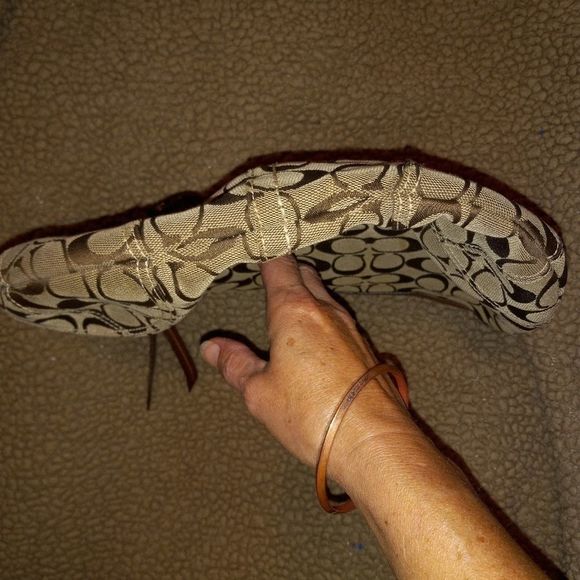 Coach Shoulder Bag - Picture 8 of 10